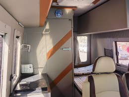 飞翔房车 依维柯