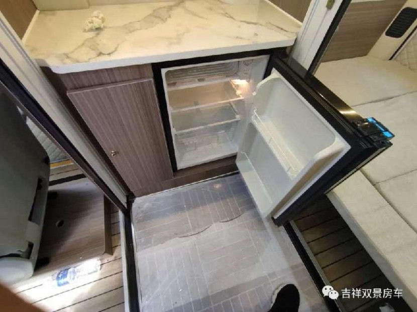 9月2日郑州房车展，吉祥双景大通V90B型商旅房车，吉祥如意聚华夏，良辰美景知几何！e6dd2c897dc0b2f1df4496a2637308a4