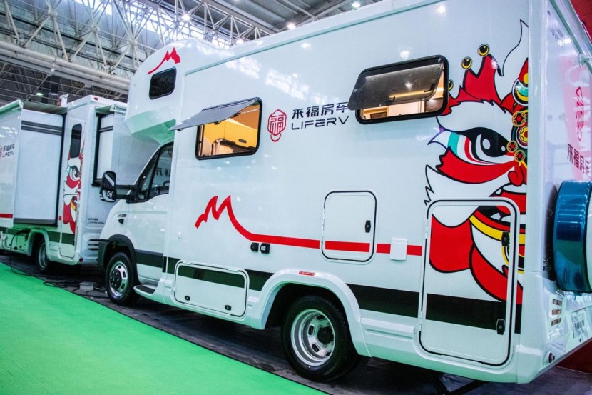 9月2日郑州房车展：览众房车来福大贵无拓豪华版，豪华配置，旅行盛宴！7ef6853d1a414768b3de5cab5dcc7c0c~tplv-obj