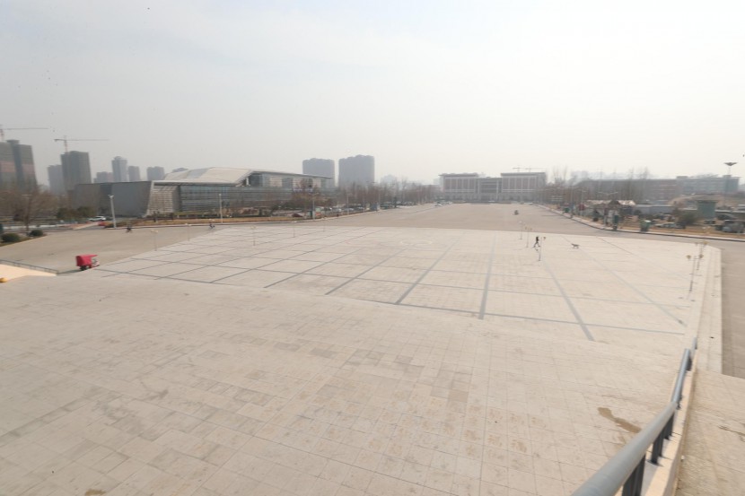 3.31郑州房车展场地河南省体育中心 WLH_3049