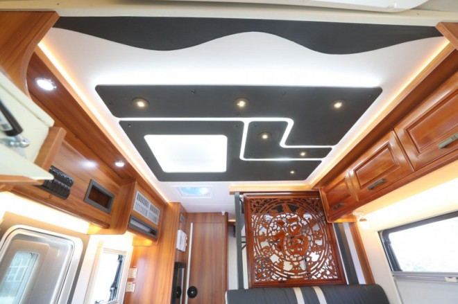 6.5洛阳房车展骏驰房车携“中国风”C型、T型房车亮相参展8c6d1d8ba5a24c368f451adb7608624f