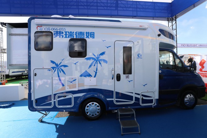 弗瑞德姆2019款全新国产依维柯自动挡T型房车 锐畅版TIC-611X 54.8万元 WLH_8221