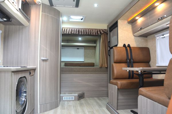 郑州3.31房车展新品推荐|18款拓锐斯特TIC622进口依维柯欧畅版20180321093510_8208