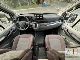 上汽大通 2023款 上汽大通V90 隆翠CrossOver 加长轴后双胎 B型升顶房车