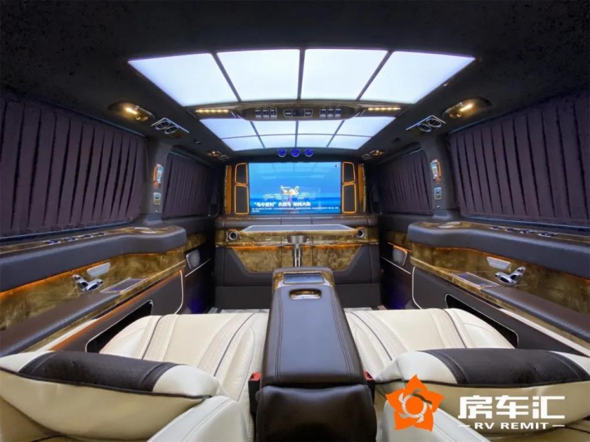 2020款圣母峰巅峰版，黑金四座，镀金立标，语音智能交互，太牛了！23.jpg