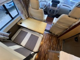 上汽大通 17款大通V80 B型房车