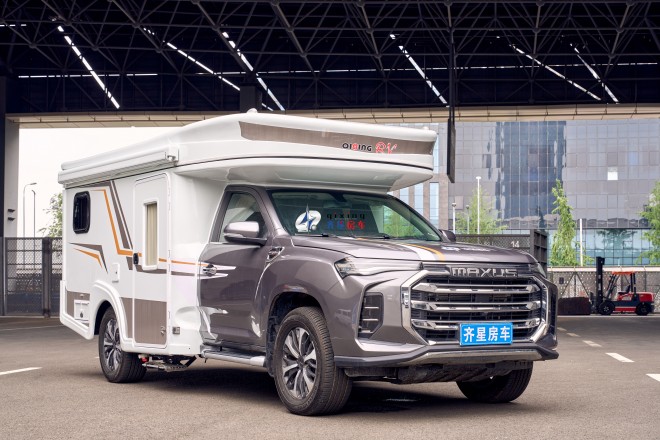 9月2日郑州房车展——齐星大通T90越野硬升顶房车，风格独特彰显硬汉实力！717db95b45deda134c88b87e842d2eb9