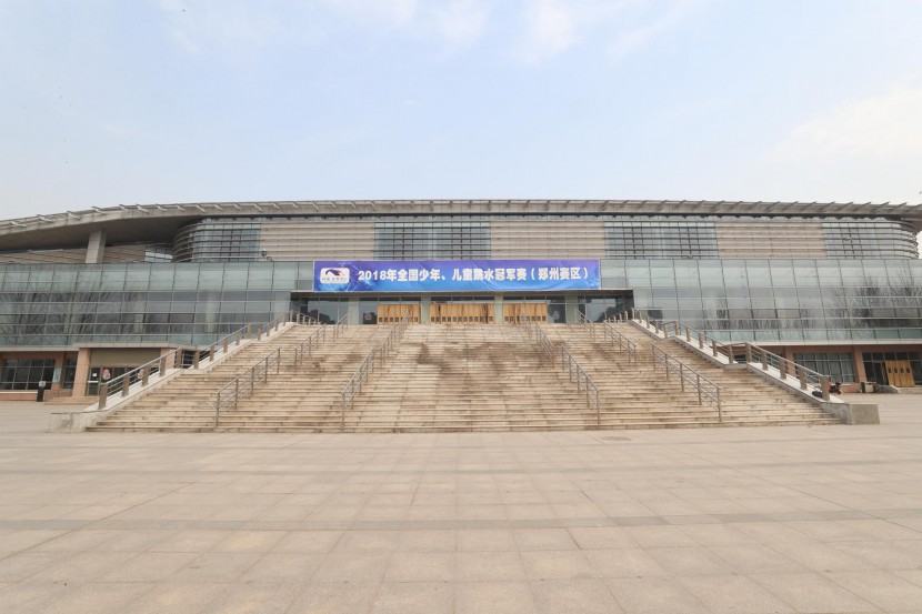 3.31郑州房车展场地河南省体育中心 WLH_3237