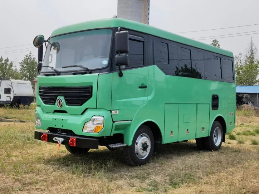 将量身定制进行到底，硬派越野房车东风挑战者“特定版”，9月2日郑州房车展，与您不见不散！c2573022d9d9cb23d44c30b8f7540295