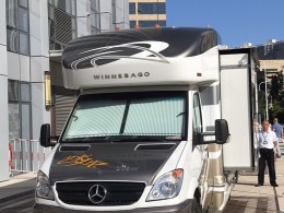 奔驰 温尼贝格24J