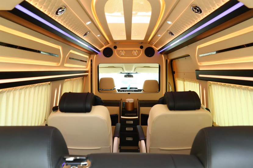 异形顶房车，庄重大气商务气息福客特家族独有尊崇格调 官方指导价56.6万元 10