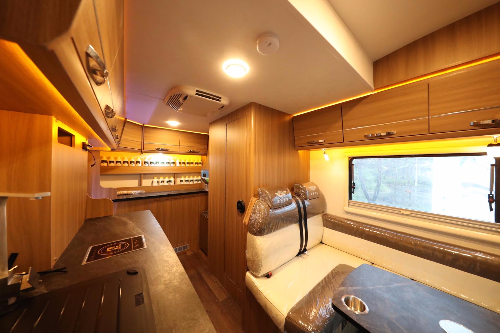 新daily(欧胜) 冰淇淋房车内部整体图片欣赏-房车旅游网
