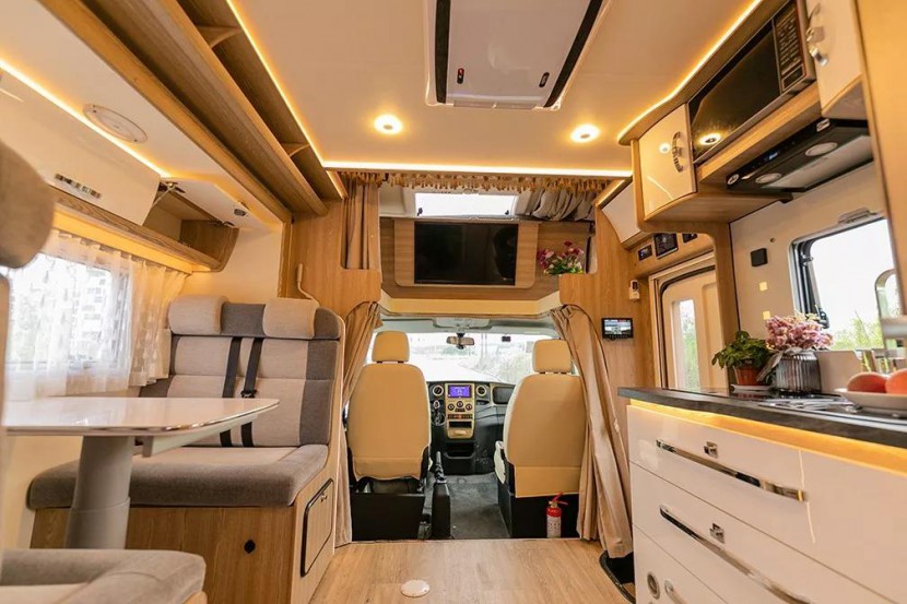 活动|走进铂驰工厂,解密房车生产--铂驰房车年终感恩团购会报名啦!8b8f1bd2a3b947648a0e3165db976714