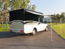 985A4931