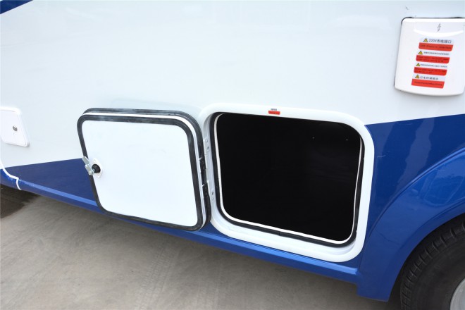 拓锐斯特依维柯C型菁英版 48.8万起 DSC_0162