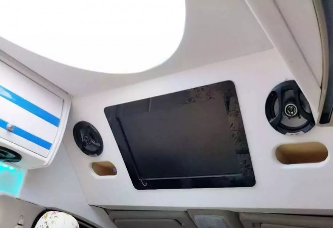 新飞大通V80加长轴B型房车