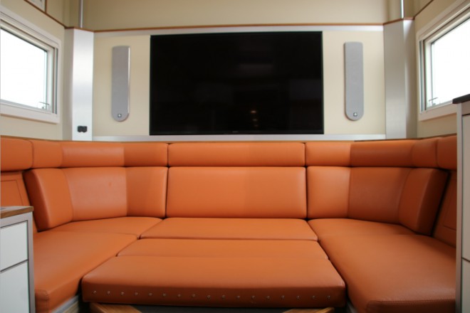 有容乃大——诺马迪森“穿越者E”豪华越野房车