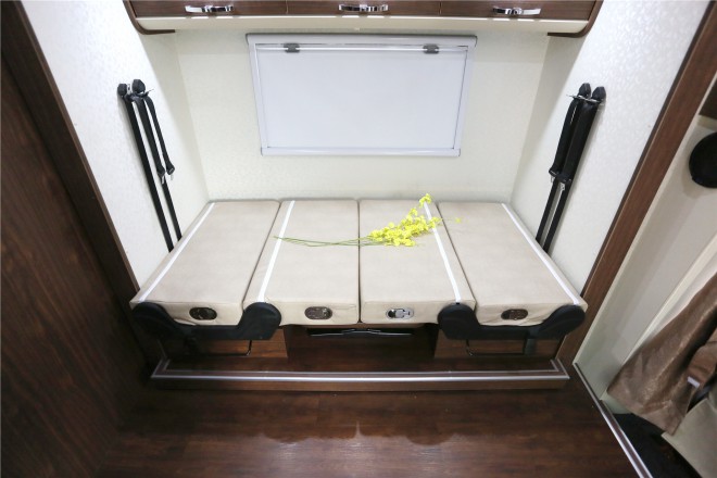 拓锐斯特依维柯C型畅游版TIC-620 55.8万起 2E1A5071