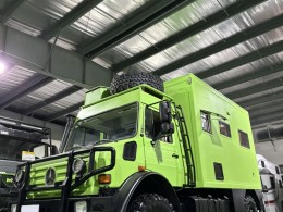 乌尼莫克4x4 奔驰