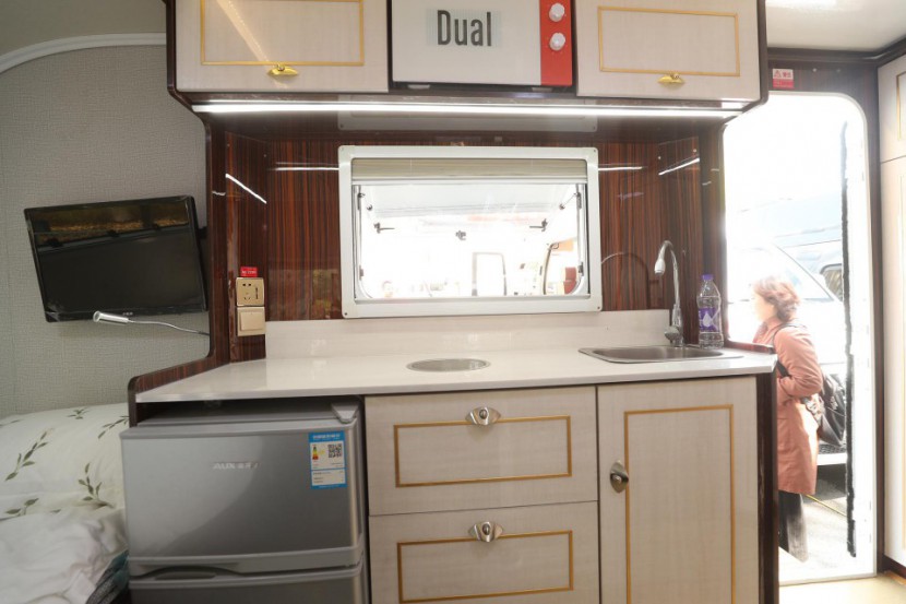 11.23杭州房车展天恩房车即将携仅售6.98万全国上牌的拖挂房车亮相02d3434666d44fb9a170e23948e26815