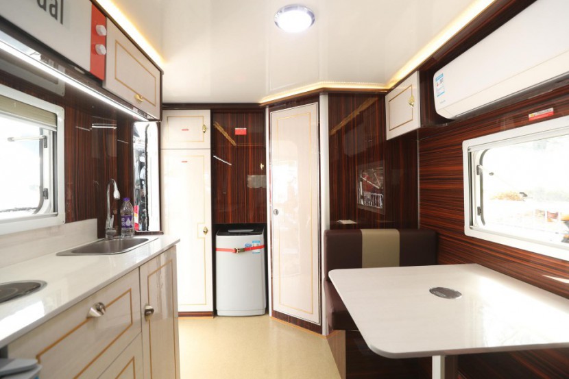 11.23杭州房车展天恩房车即将携仅售6.98万全国上牌的拖挂房车亮相4c0f259c6d3b4a13af88942db6257be2