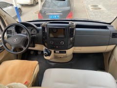 中恒房车 b型