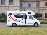 法美瑞大通L007-旅居版房车  38万元