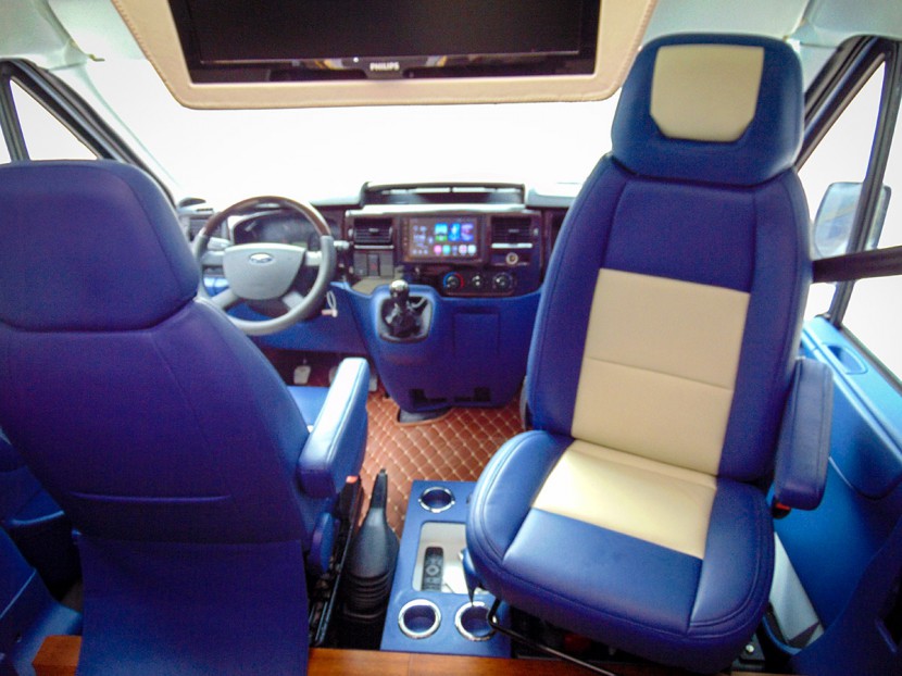 AM房车江铃全顺自行式B型房车 59.8万元 DSC00826