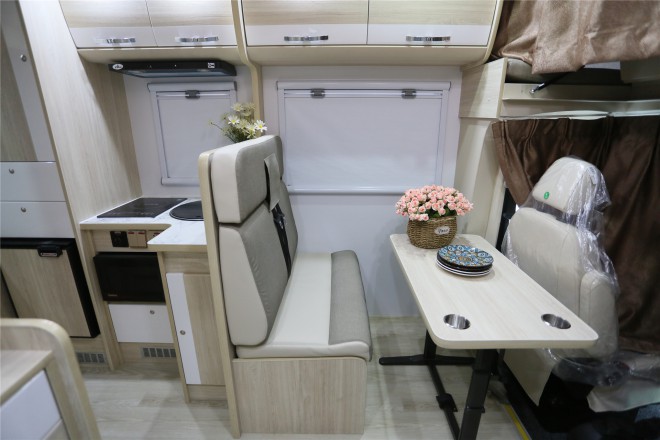 拓锐斯特依维柯C型欧亚版TIC-601 52万起 2E1A4785