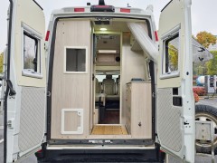卫航房车 2020款私人定制款