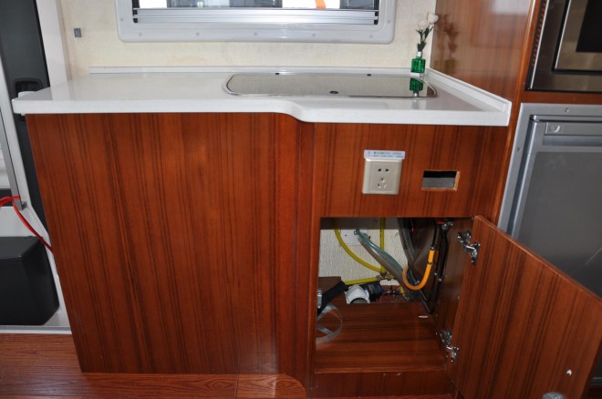 直降50万！独家团购108万即可抢购158万春田奔驰斯宾特524顶配房车 DSC_0289