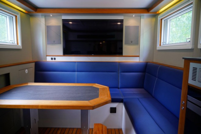 诺马迪森-“领航者E”越野房车:这是奔驰卡车？不，它是“房车”！