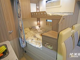 3V0A3776
