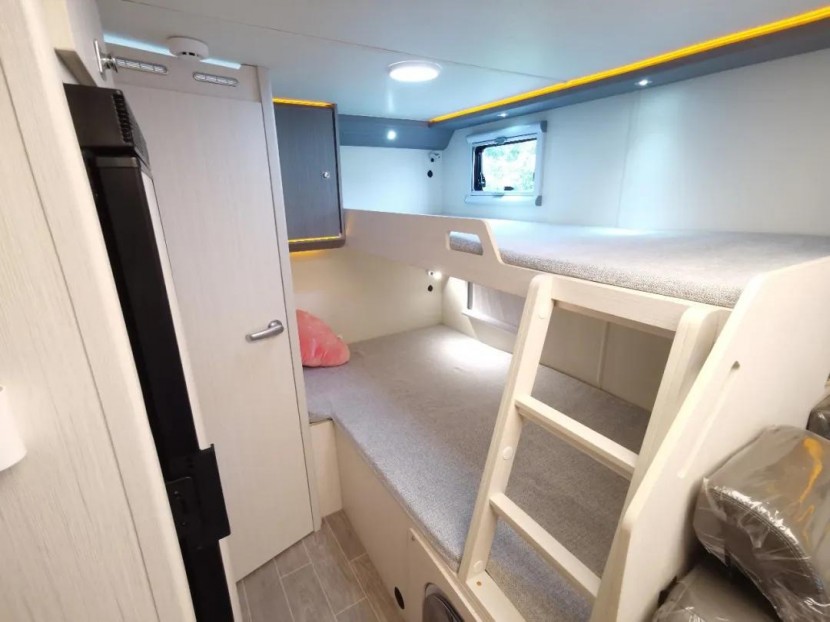 【首发】罗曼特斯T50，国六大通V90底盘自动挡房车正式下线接受预定2fc74e9658d24199937eb51f63bd9c23