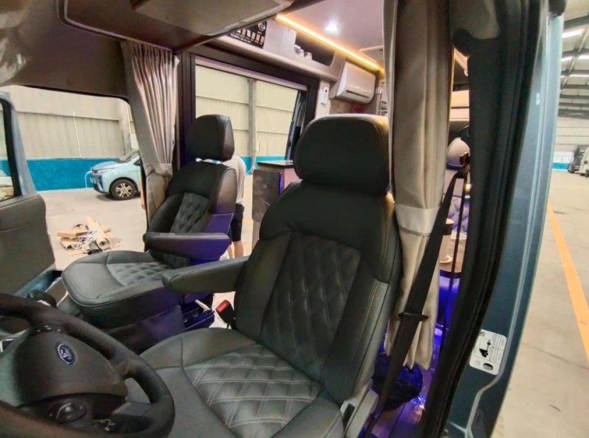 9月2日郑州房车展——与顺之旅新世代全顺Pro房车一起拥抱远方的无尽夏日！29d320dd8337367a35a2d2dbcb089b2a