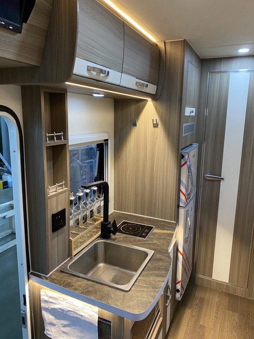 6.5洛阳房车展侣友房车携旗下高端新产品依维柯C型房车首发亮相eb4e0af54c544fa7b052c1909d061ac6