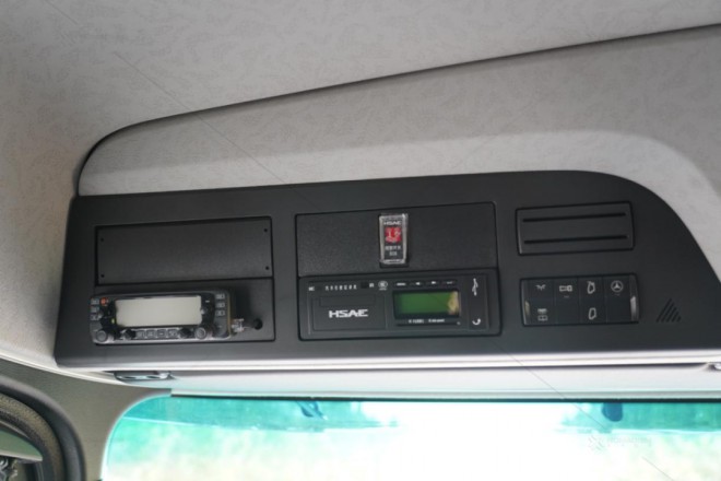 身兼房与车–诺马迪森“领航者E”越野房车（上）327f85b94bcd488695b845727f95b4c0