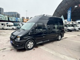江铃 2020款商旅版 后置卫生间