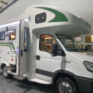都市丛林依维柯国六现车馨途双拓房车