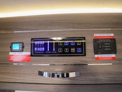 3V0A9401