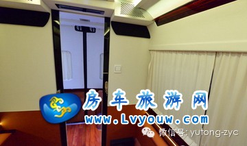 ZK5049XLJ1豪华商务旅居版——宇通深度改装奔驰sprinter房车系列