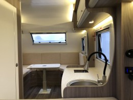 新飞房车 2020款UU