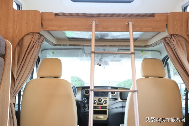 年终大促来袭!铂驰房车“大放价”!疯狂让利中,快来抢购吧~高水准设计及装配工艺,铂驰房车旅行家依维柯双拓展C型房车实拍