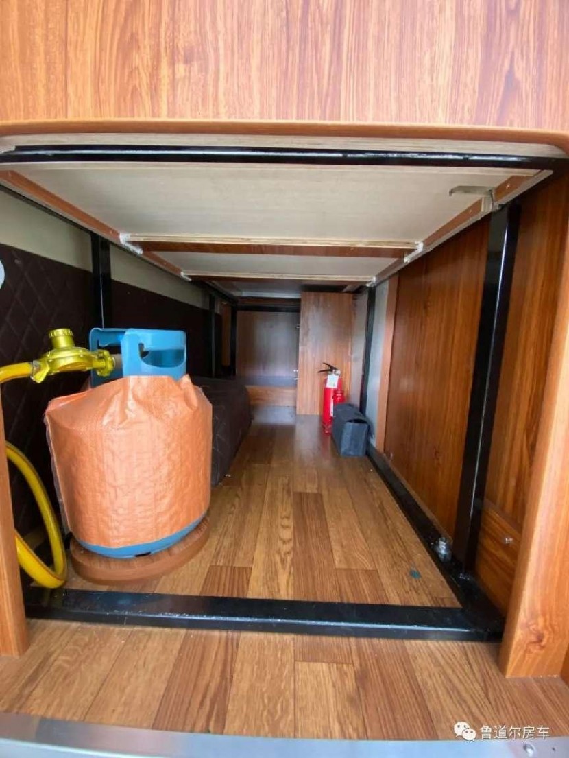 9月2日郑州房车展，鲁道尔大通V90高配版房车，高配生活，从此出发！c01b0ffc17cc9e5b937e720f1ccbd552_1654848965.8432_99