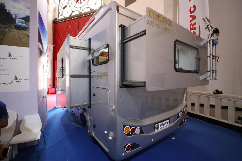 新星罗马假日C600K2双扩展房车 进口依维柯newdaily 6速手自一体房车 团购价71.8万 原价81.80万 WLH_4458