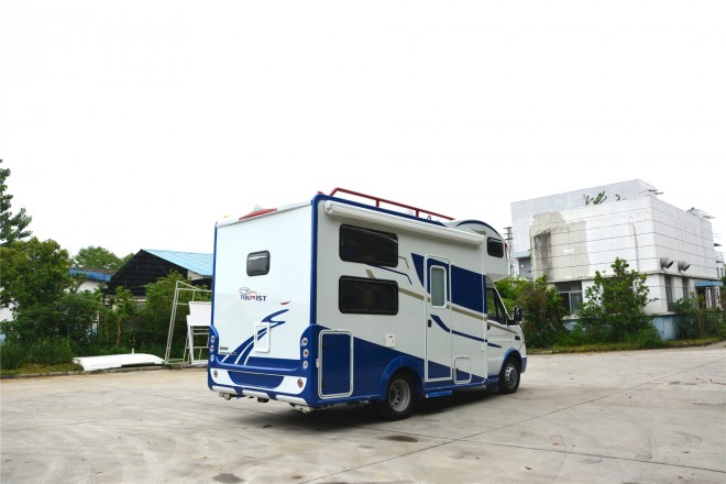 拓锐斯特依维柯C型菁英版 48.8万起 DSC_0156