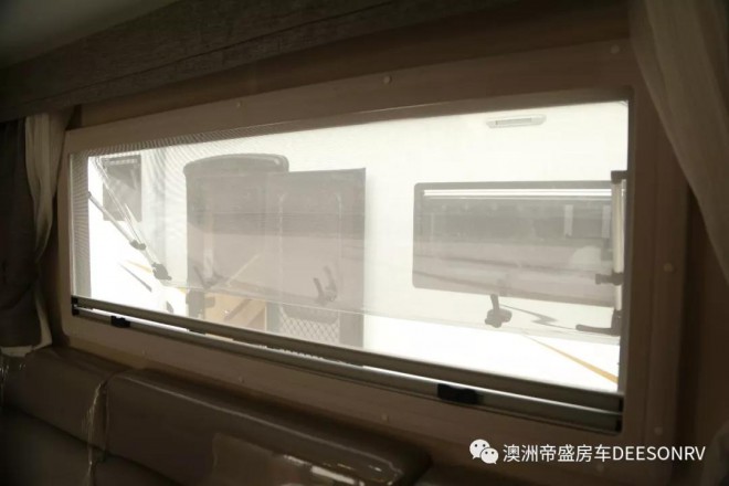 帝盛房车经典系列-8米景观款营地房车8dba84068f434b5da09353ce6e6c366e