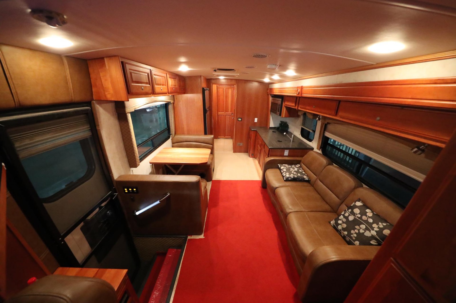 飞神a型房车 全进口福莱纳内部整体