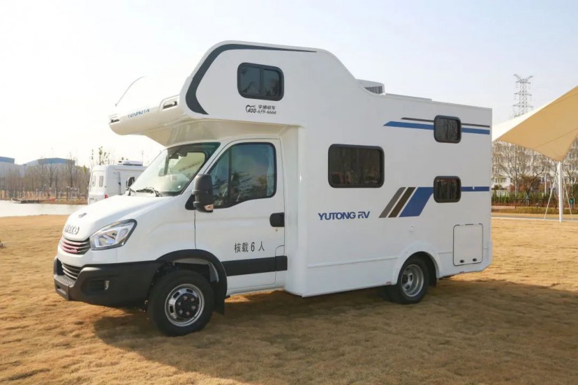 宇通依维柯欧胜C530舒适版房车
