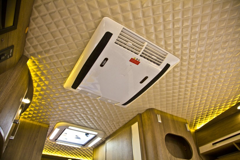 亚特房车 芳语之韵NEW DAILY 后扩展进口依维柯自动挡房车 90.8万元 IMG_5317